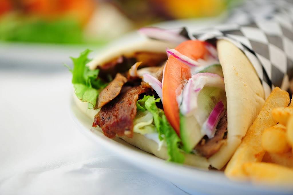 Gyro Spot | restaurant | 476 S Broadway, Hicksville, NY 11801, USA | 5168220207 OR +1 516-822-0207