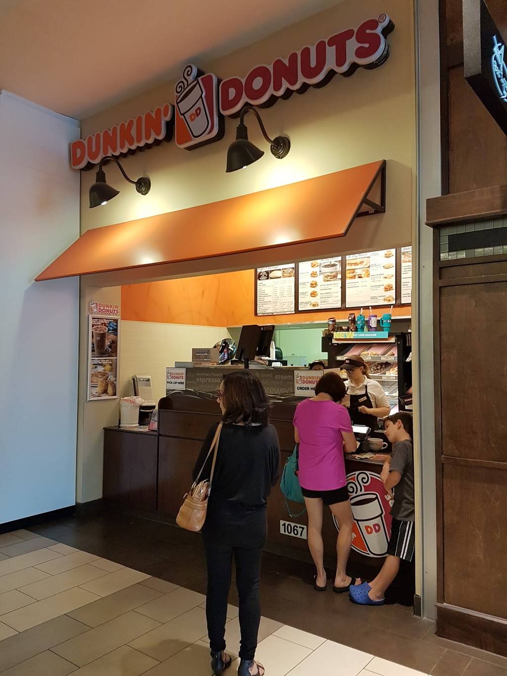 Dunkin Donuts | cafe | 27001 US Hwy 19 N #1067, Clearwater, FL 33761, USA | 7277968085 OR +1 727-796-8085