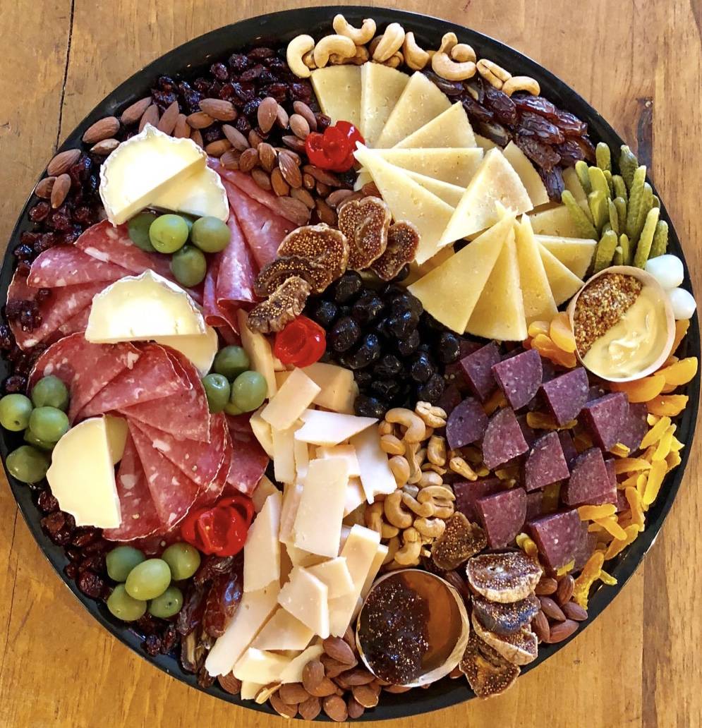 The Cheese Iron | restaurant | 200 US-1 ALT #300, Scarborough, ME 04074, USA | 2078834057 OR +1 207-883-4057