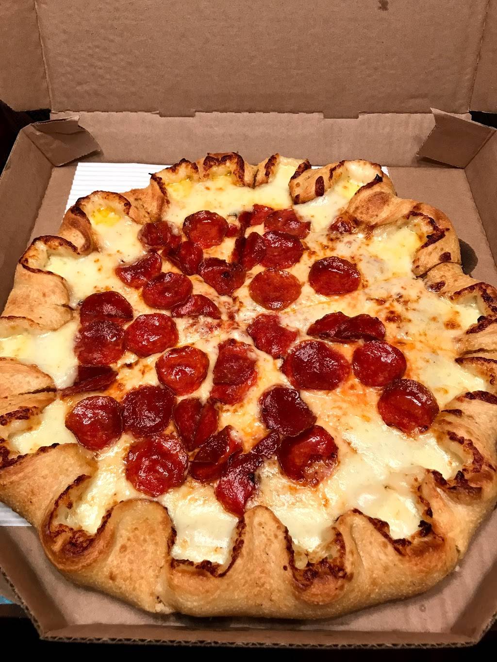 Pizza Hut | restaurant | 425 S Jefferson St, Frederick, MD 21704, USA | 3016621700 OR +1 301-662-1700