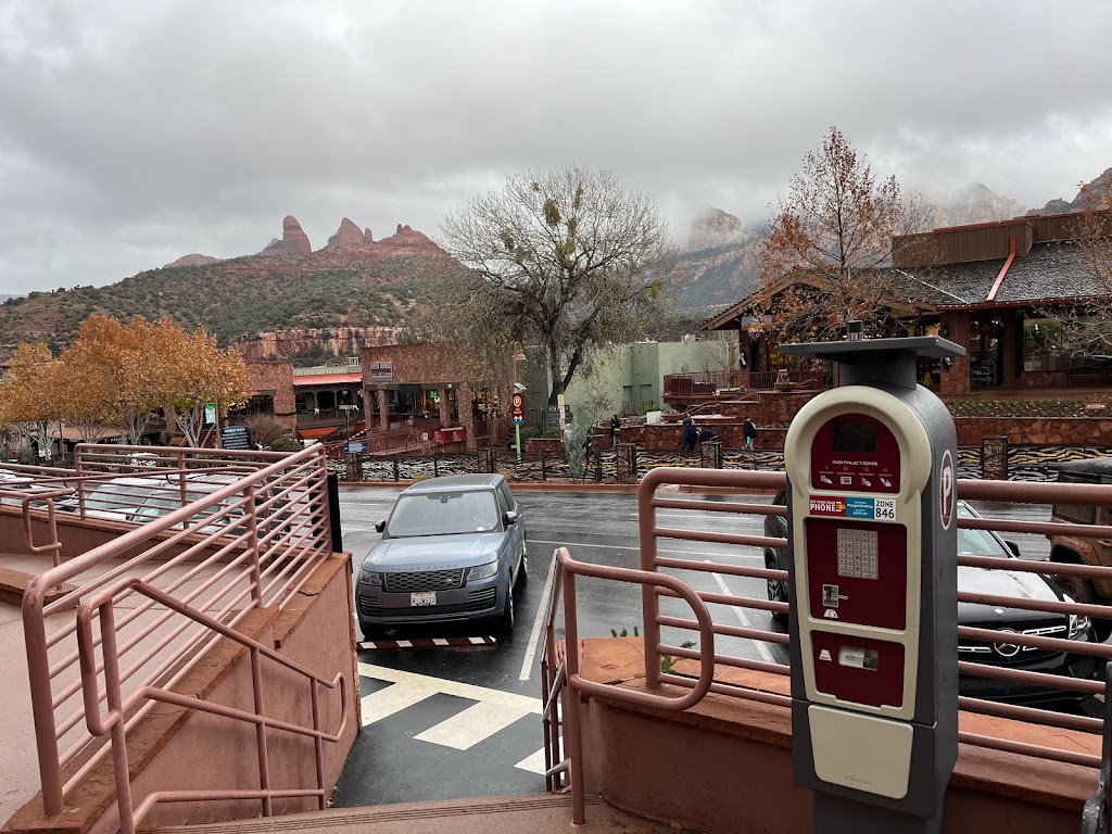 Cowboy Club Grille & Spirits | restaurant | 241 N State Rte 89A, Sedona, AZ 86336, USA | 9282824200 OR +1 928-282-4200