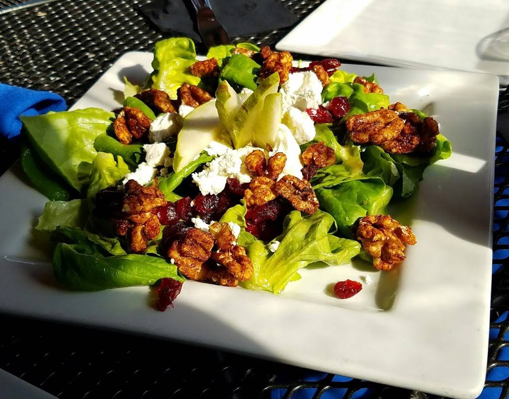 Seaport Grille | restaurant | 6 Rowe Square, Gloucester, MA 01930, USA | 9782829799 OR +1 978-282-9799