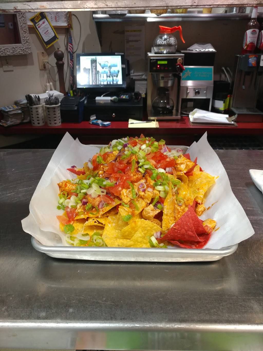 Razzals Bar & Grill | restaurant | 11114 Evergreen Way E, Everett, WA 98204, USA | 4252906224 OR +1 425-290-6224