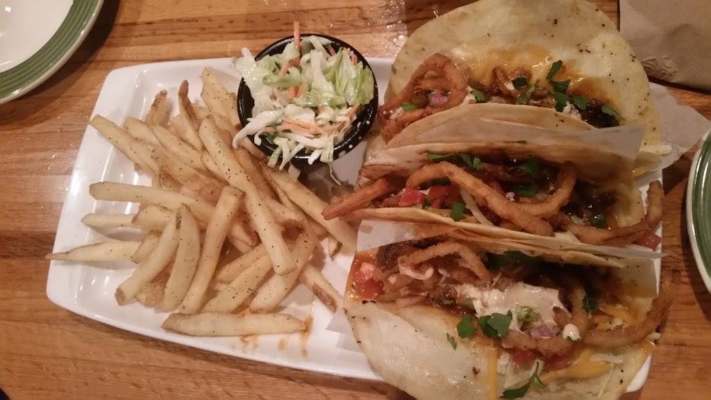 Applebees Grill + Bar | restaurant | 4619 S Lincoln Ave, York, NE 68467, USA | 4023623700 OR +1 402-362-3700