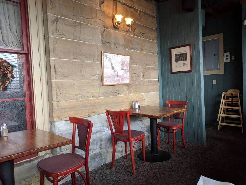 The Berea Depot | restaurant | 30 Depot St, Berea, OH 44017, USA | 4402436169 OR +1 440-243-6169