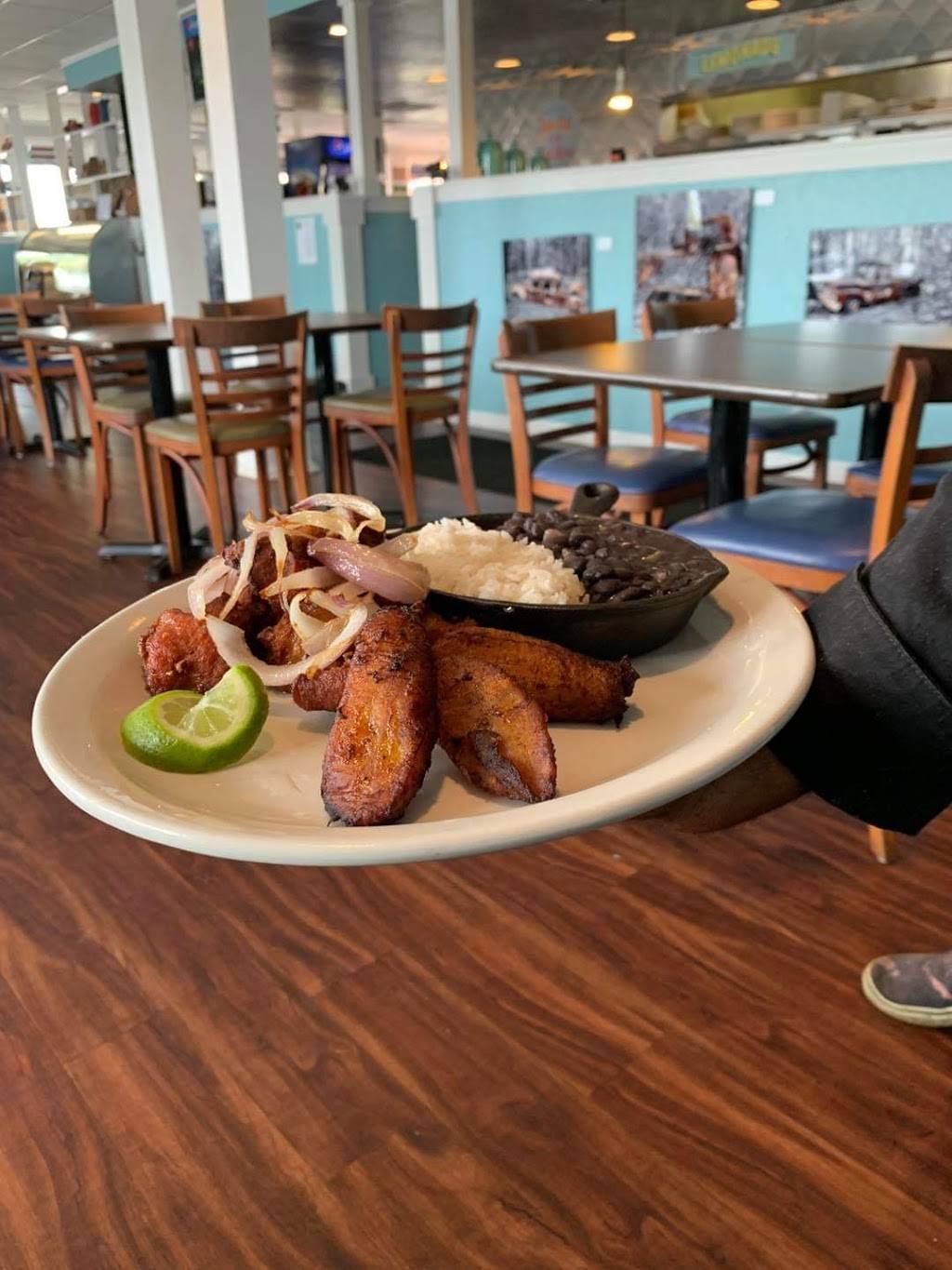 The Rusty Truck Diner | restaurant | 1800 S Hwy 27, Clermont, FL 34711, USA | 3524323140 OR +1 352-432-3140