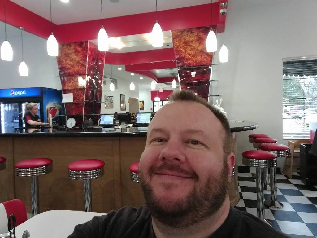 Imperial Diner LaSalle | restaurant | 6188 Malden Rd, Windsor, ON N9H 1T1, Canada | 5197347373 OR +1 519-734-7373