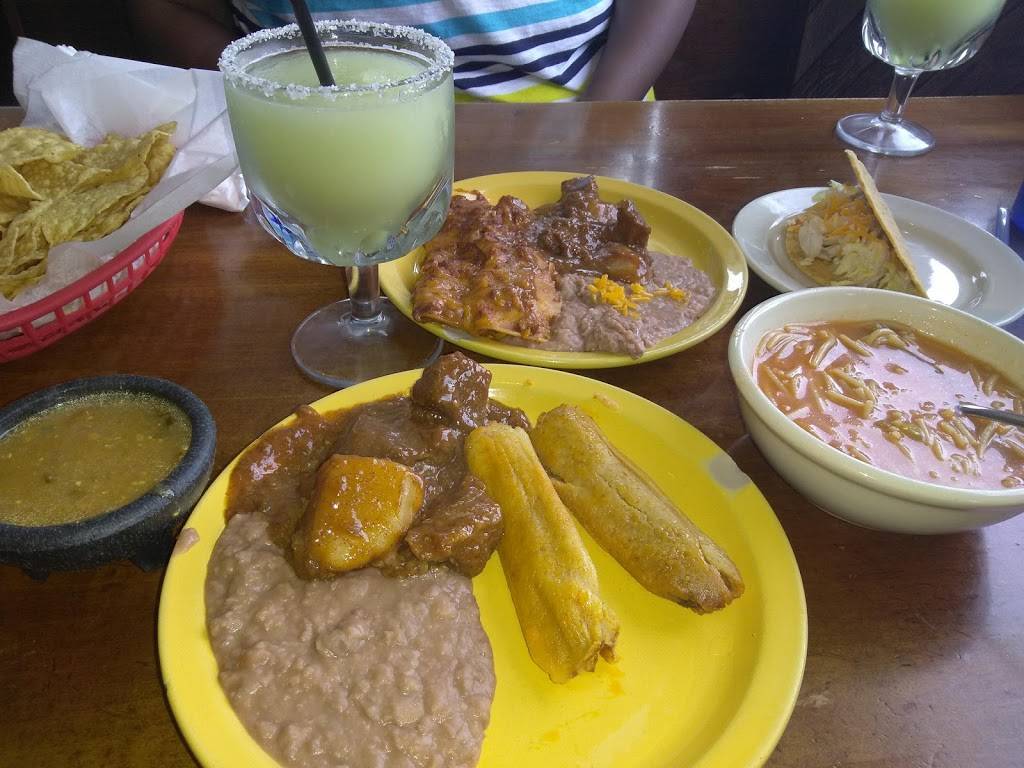 Los Lupes Grand Prairie | restaurant | 501 W Pioneer Pkwy, Grand Prairie, TX 75051, USA | 9722624400 OR +1 972-262-4400