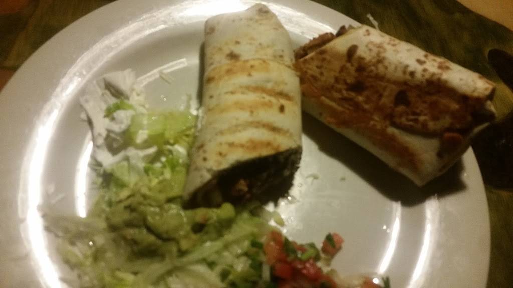 Tienda Mexicana Tres Hermanos | restaurant | 1690 14th Ave, Vero Beach, FL 32960, USA | 7729780673 OR +1 772-978-0673