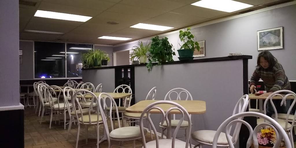 Golden Eggroll Express | restaurant | 5910 Gibson Blvd SE, Albuquerque, NM 87108, USA | 5052559298 OR +1 505-255-9298