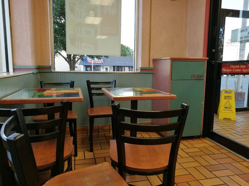 KFC | restaurant | 11920 Blue Ridge Ext, Grandview, MO 64030, USA | 8167617426 OR +1 816-761-7426