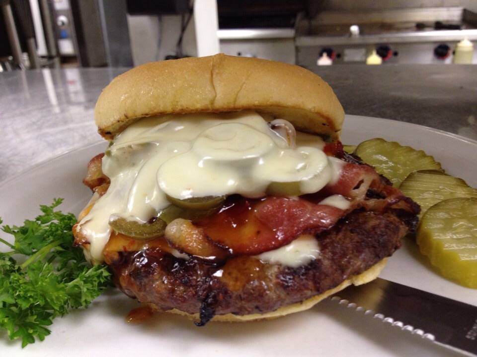 Sallys On Broadway | restaurant | 263 Broadway St, Springville, IA 52336, USA | 3198549982 OR +1 319-854-9982