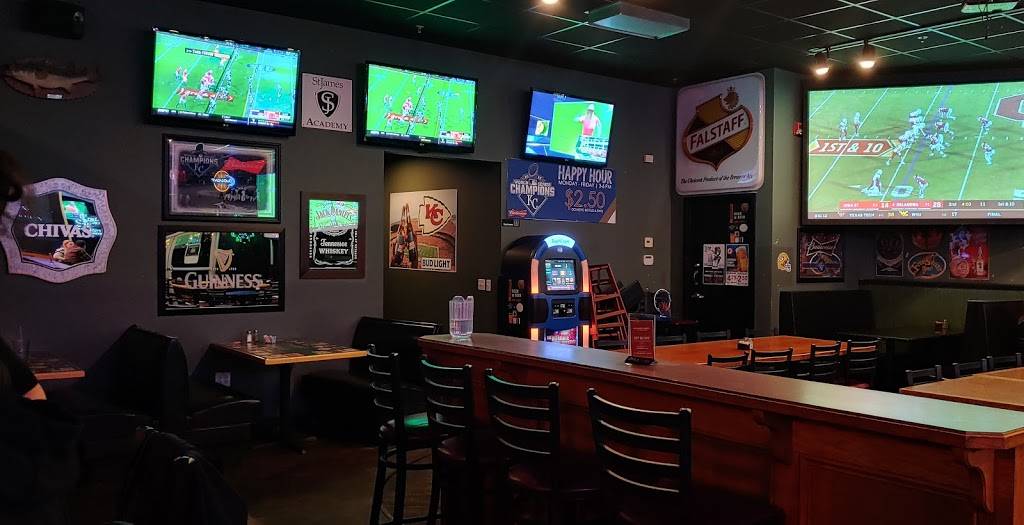 Callahans West | restaurant | 22917 W 83rd St, Lenexa, KS 66227, USA | 9134223434 OR +1 913-422-3434