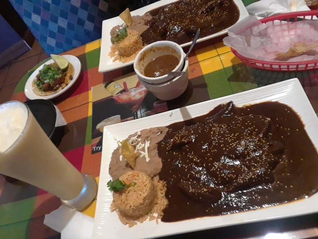 Las Torres | restaurant | 1118 Lee St, Des Plaines, IL 60016, USA | 8473909497 OR +1 847-390-9497