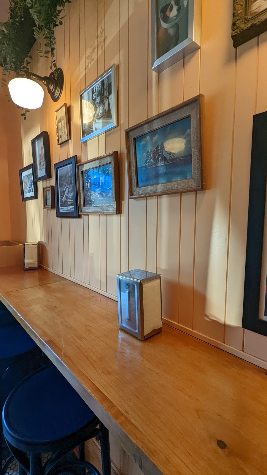 Goldburger Los Feliz | restaurant | 1820 N Vermont Ave, Los Angeles, CA 90027, USA | 3239221020 OR +1 323-922-1020