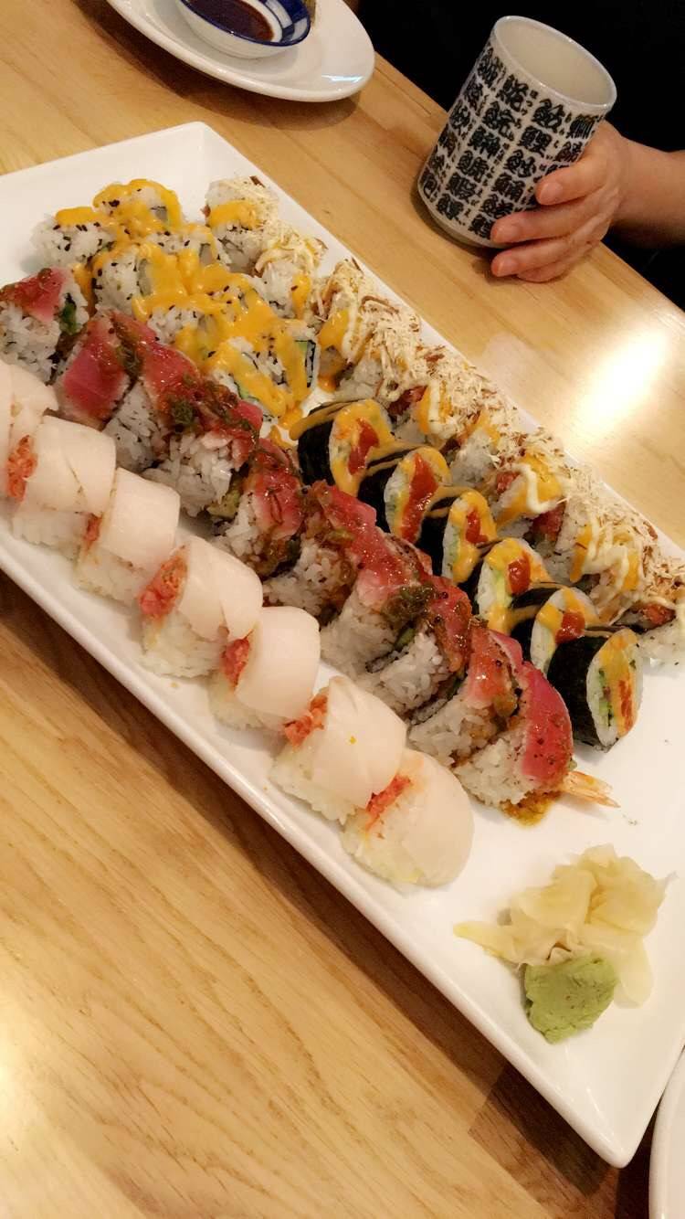 Hoshi Sushi | restaurant | 2960 Artesian Rd #112, Naperville, IL 60564, USA | 6305368273 OR +1 630-536-8273