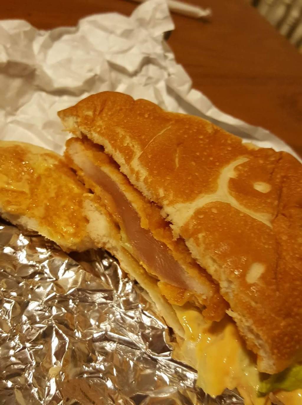 KFC | meal delivery | 670 Dundas St, Woodstock, ON N4S 1E6, Canada | 5195399801 OR +1 519-539-9801