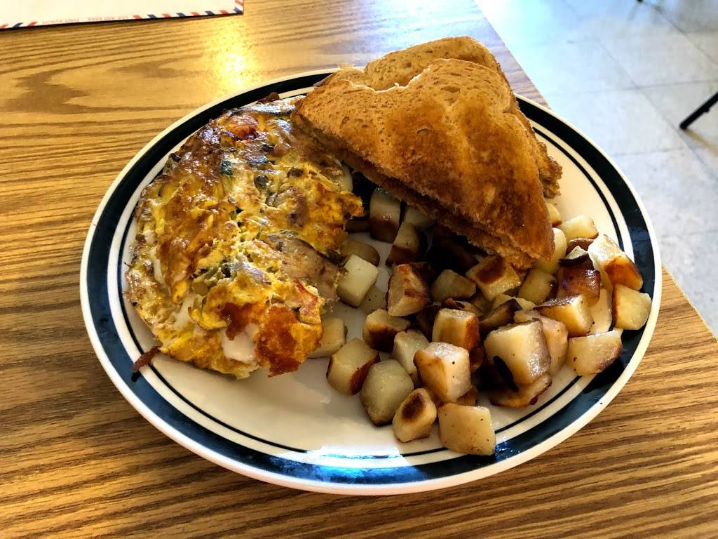 Scovils Millside Dining | restaurant | 1276 Main St, Harrington, ME 04643, USA | 2074836544 OR +1 207-483-6544