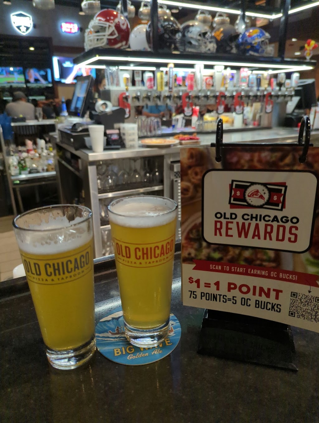 Old Chicago Pizza + Taproom | restaurant | 2867 Centennial Blvd, Liberal, KS 67901, USA | 6206242495 OR +1 620-624-2495