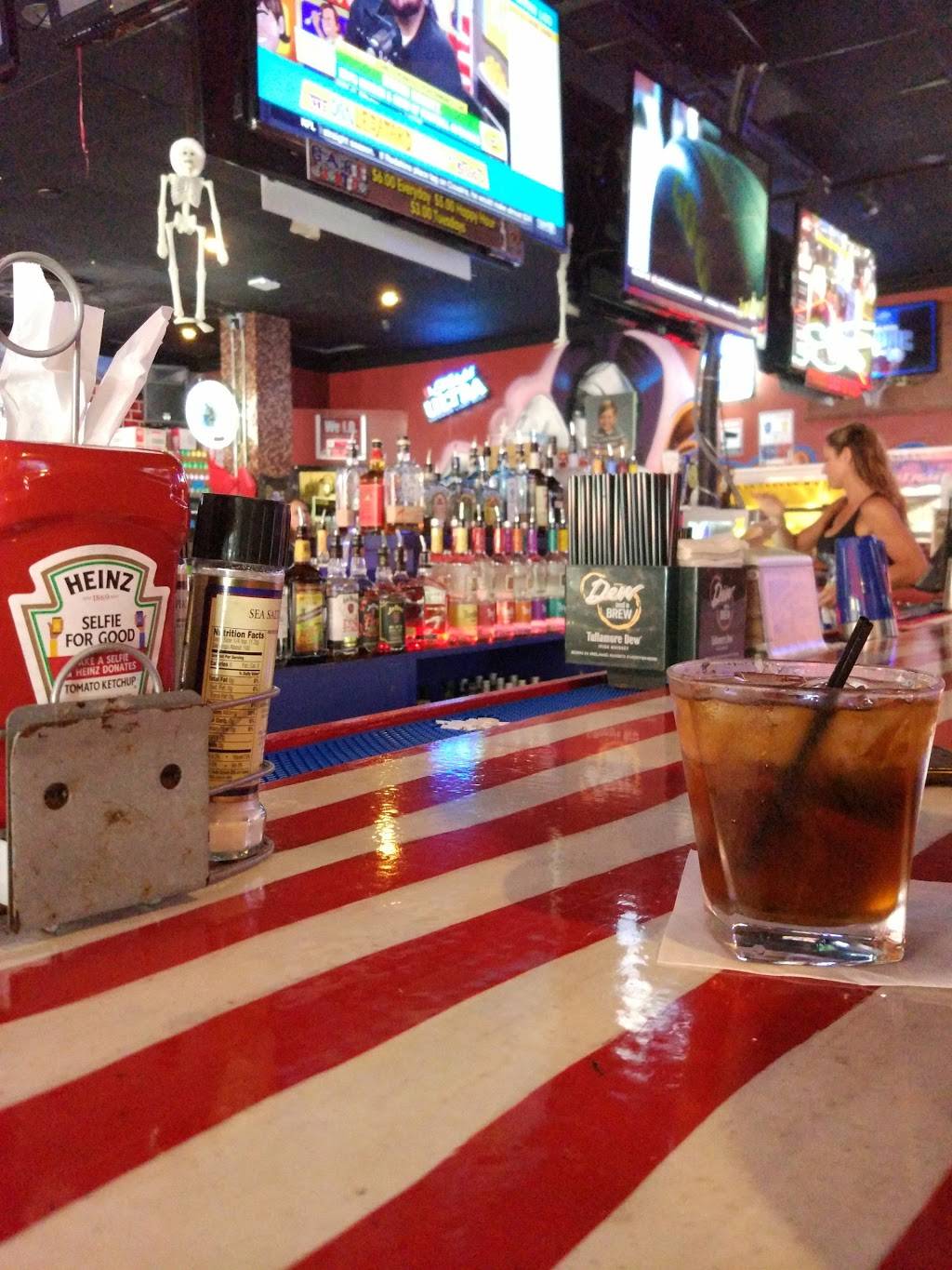 Graffiti Junktion - Lake Mary | restaurant | 950 Market Promenade Ave #1200, Lake Mary, FL 32746, USA | 4077326943 OR +1 407-732-6943