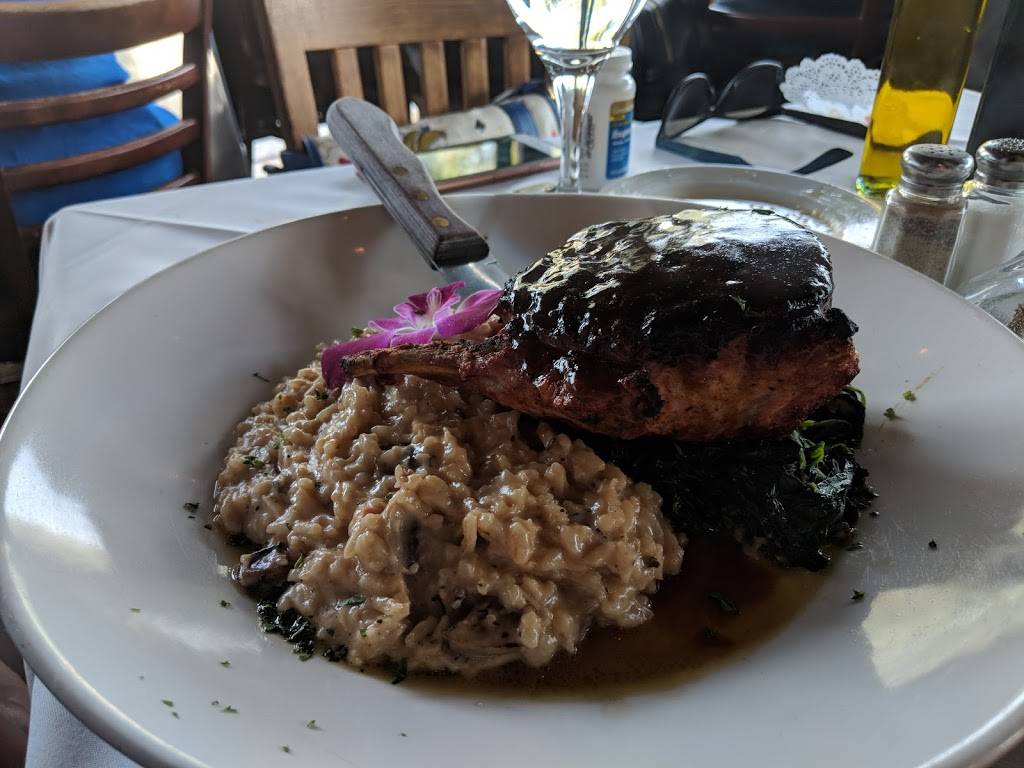 Olivios Trattoria | restaurant | 585 E Los Angeles Ave, Simi Valley, CA 93065, USA | 8057913705 OR +1 805-791-3705