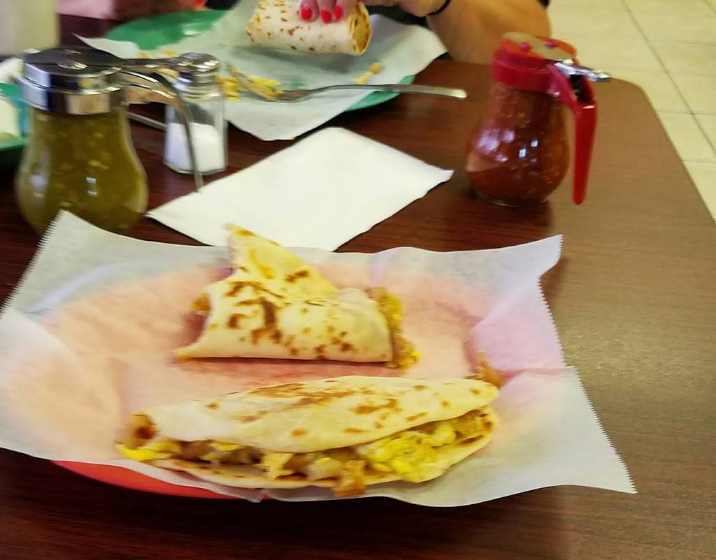 El Bracero Mexican Restaurant | restaurant | 3939 E Southcross, San Antonio, TX 78222, USA | 2103371686 OR +1 210-337-1686