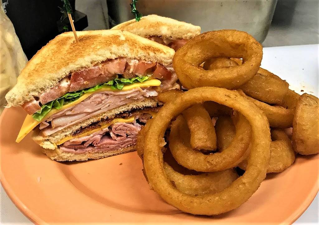 Blind Bills Restaurant | restaurant | 6724 White House Rd, Huddleston, VA 24104, USA | 5402976078 OR +1 540-297-6078