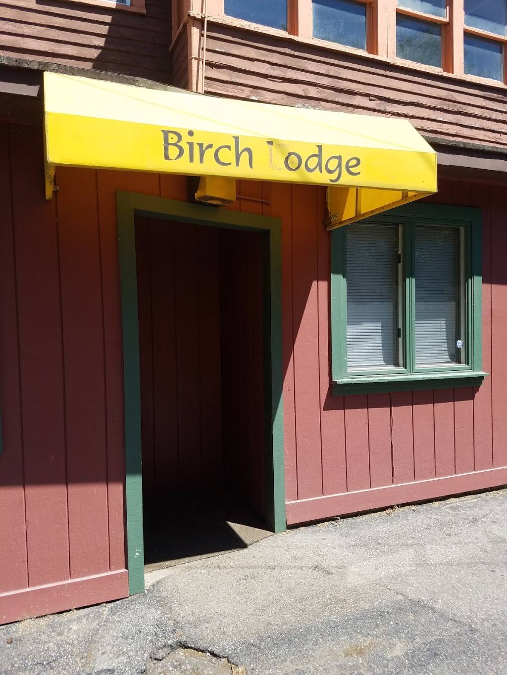Birch Lodge | restaurant | 732 Michigan St NE, Grand Rapids, MI 49503, USA | 6164581918 OR +1 616-458-1918
