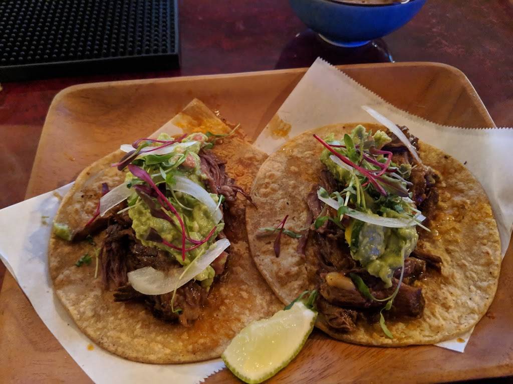 Noche Azul | restaurant | 23115 Lyons Ave, Newhall, CA 91321, USA | 6613884482 OR +1 661-388-4482