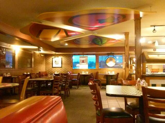 Pizza Hut | restaurant | 3233 Fort Worth Ave, Dallas, TX 75211, USA | 2143392158 OR +1 214-339-2158