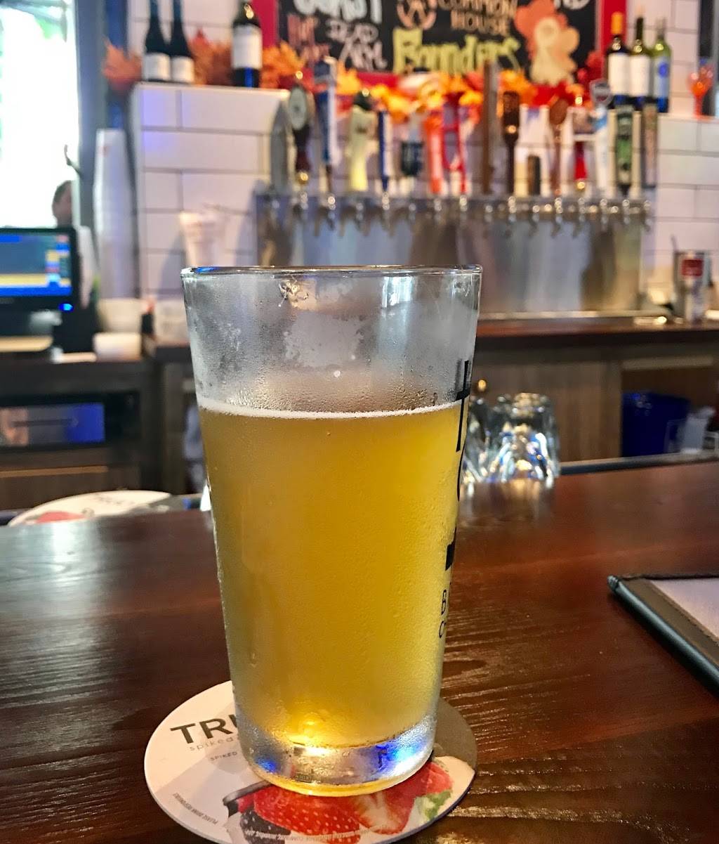 Kickin Chicken | restaurant | 9800 Dorchester Rd, Summerville, SC 29485, USA | 8432253535 OR +1 843-225-3535