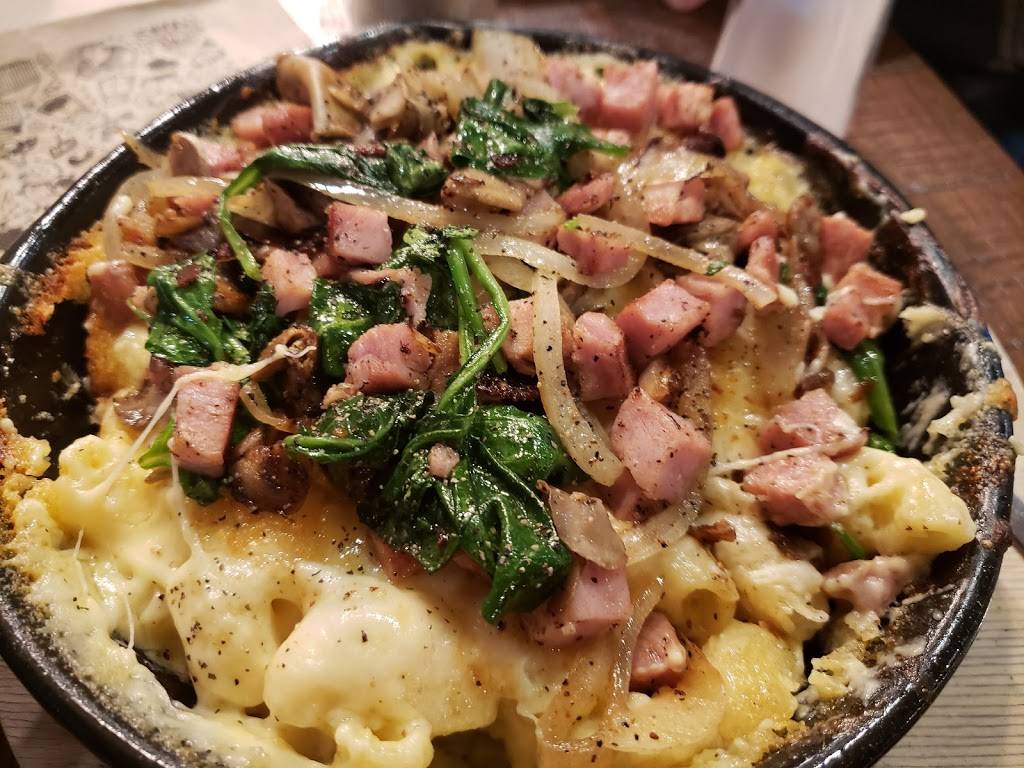 MACS (Macaroni And Cheese Shop) Brookfield | restaurant | 880 S Moorland Rd, Brookfield, WI 53005, USA | 2623954802 OR +1 262-395-4802