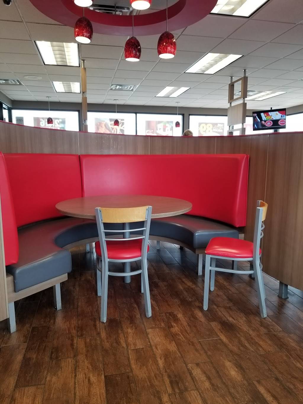 Burger King | restaurant | 3904 W Bethel Ave, Muncie, IN 47304, USA | 7657419832 OR +1 765-741-9832