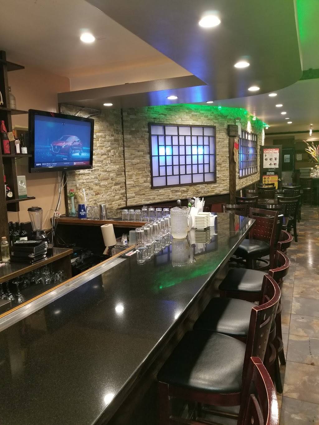 Fuji Sushi & Japanese restaurant | restaurant | 238, W56, New York, NY 10019, USA | 2125869888 OR +1 212-586-9888