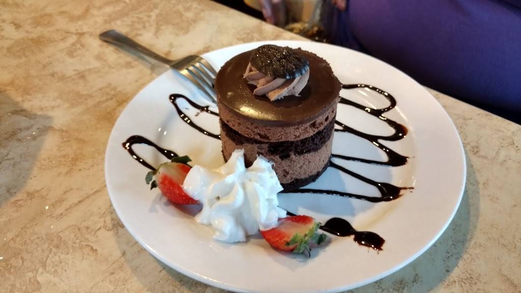 Fernando’s Dockside Grille | restaurant | 2214 SE Veterans Memorial Pkwy, Port St. Lucie, FL 34952, USA | 7723371110 OR +1 772-337-1110