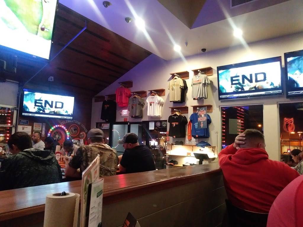 Hooters | restaurant | 775 Center Dr, San Marcos, CA 92069, USA | 8584516000 OR +1 858-451-6000