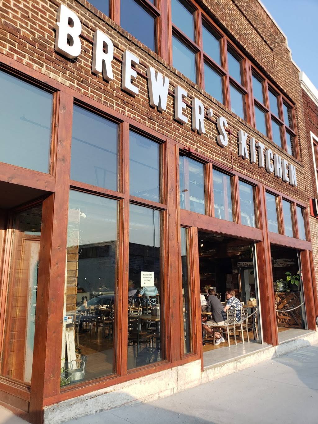 Brewers Kitchen | restaurant | 3107 Gillham Rd, Kansas City, MO 64109, USA | 8167751274 OR +1 816-775-1274