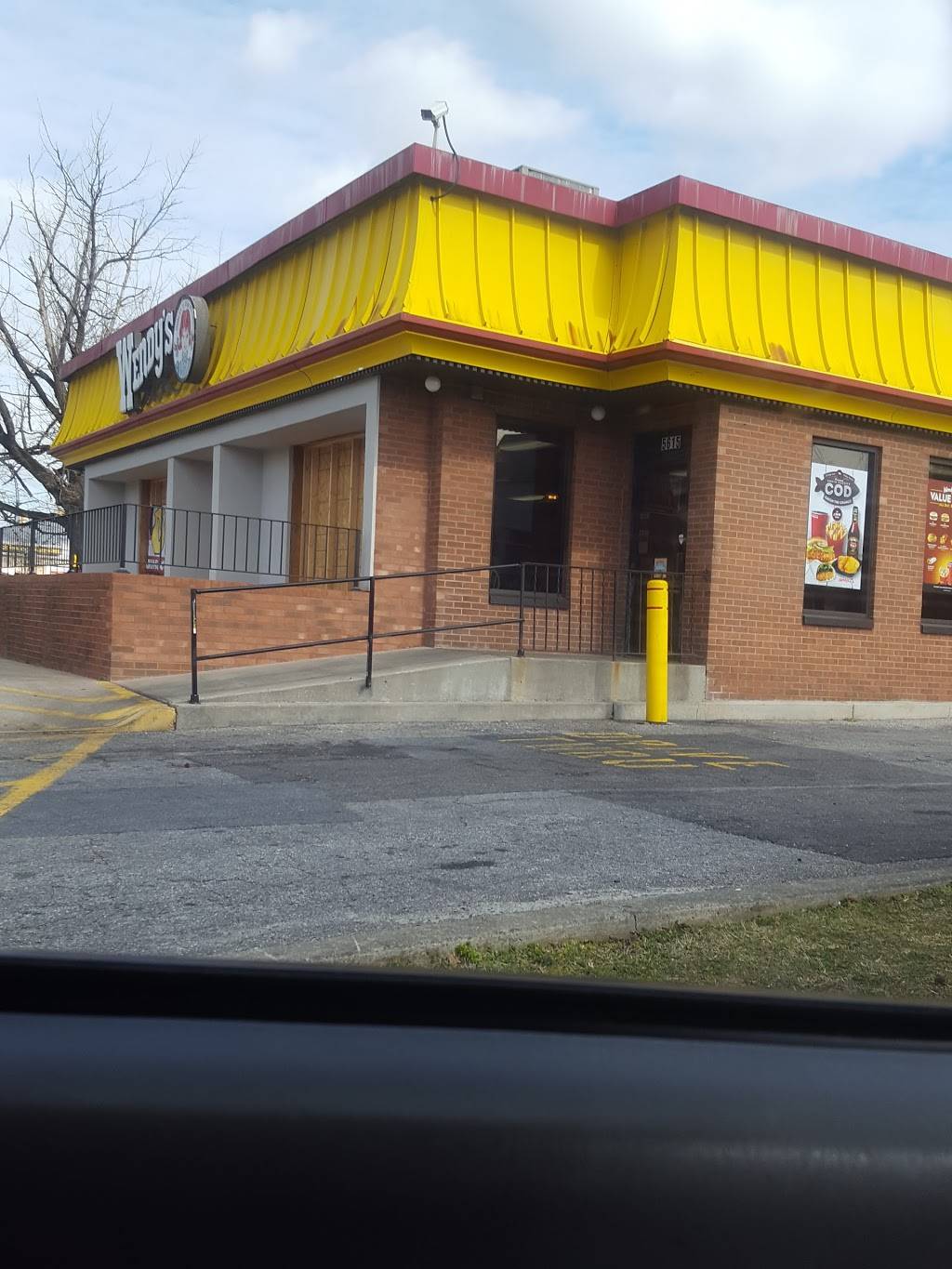 Wendys | restaurant | 5615-21 York Rd, Baltimore, MD 21212, USA | 4105329578 OR +1 410-532-9578
