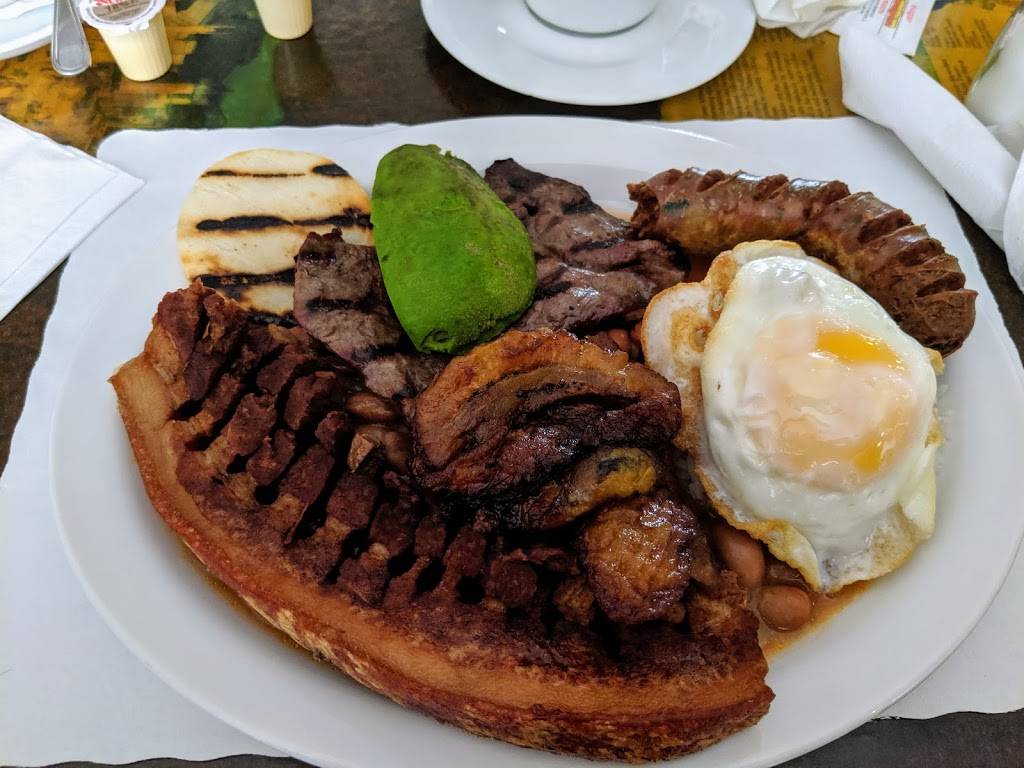 Mi Tierra Restaurant | restaurant | 828 St Clair Ave W, Toronto, ON M6C 1C1, Canada | 4166548886 OR +1 416-654-8886