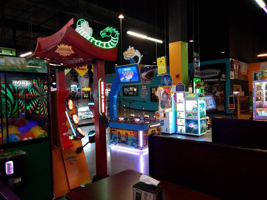 Lanes Trains And Automobiles | restaurant | 450 Butler Dr, Murfreesboro, TN 37127, USA | 6158903999 OR +1 615-890-3999