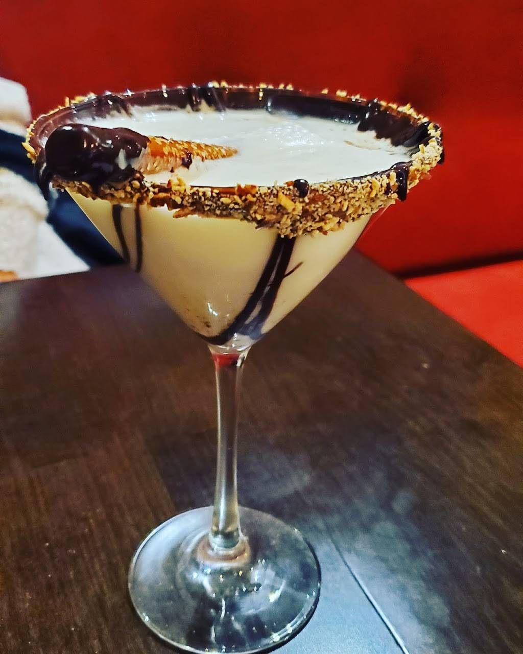 Dive Bar & Grille (Regent Square) | restaurant | 607 S Braddock Ave, Pittsburgh, PA 15221, USA | 4127276818 OR +1 412-727-6818