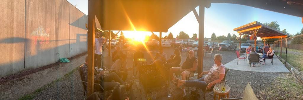 TJs Cascade Bar & Grill | restaurant | 15000 SE Mill Plain Blvd, Vancouver, WA 98684, USA | 3602540749 OR +1 360-254-0749