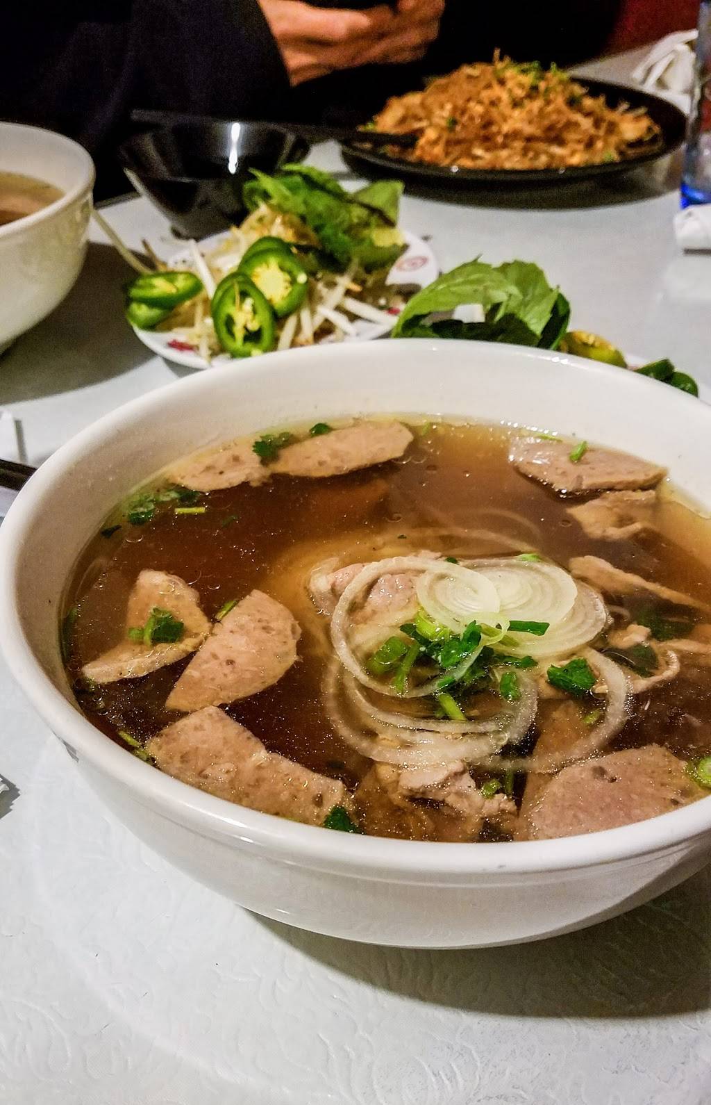 Aroy-Dee Restaurant | restaurant | 2128 Indianola Ave, Des Moines, IA 50315, USA | 5155288009 OR +1 515-528-8009