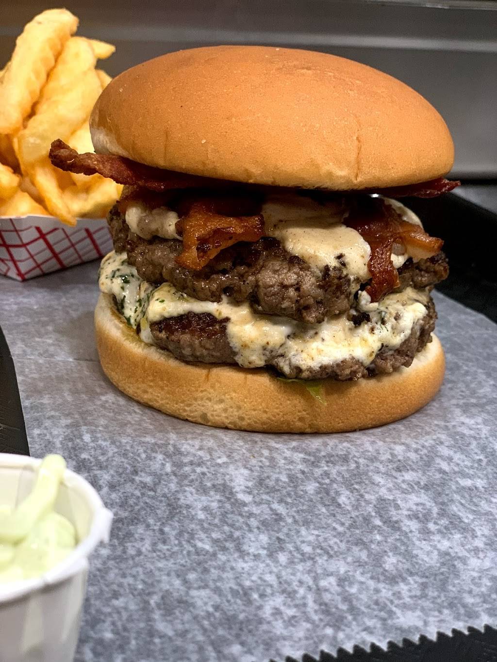 Batata homemade burger | restaurant | inside Mobil Gas Station Store, 8911 S Orange Blossom Trail, Orlando, FL 32809, USA | 4078572841 OR +1 407-857-2841