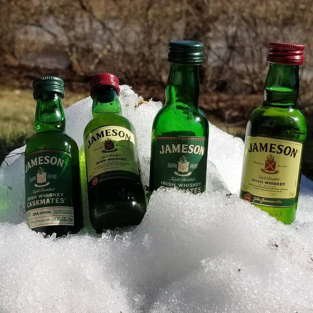 Uncle Joes Grill & Sports Bar | restaurant | 302 W Green St, Ithaca, NY 14850, USA | 6072732662 OR +1 607-273-2662