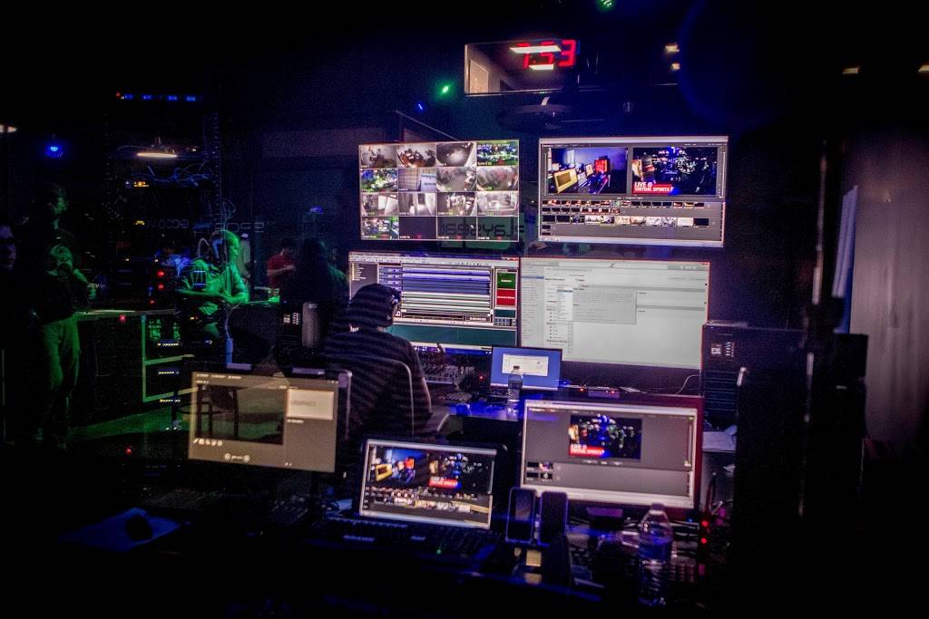 Seattle Wood Fired Pizza | restaurant | 17600 W Valley Hwy, Tukwila, WA 98188, USA | 4259701330 OR +1 425-970-1330