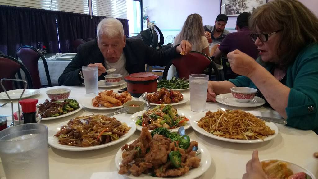 Happy Family | restaurant | 1801, 869 N Wilcox Ave, Montebello, CA 90640, USA | 3237228888 OR +1 323-722-8888