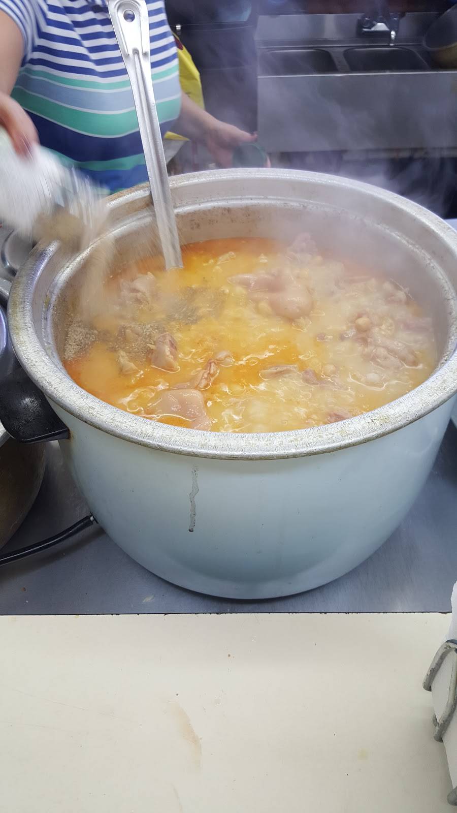 Nueva Casa Latina Restaurant | restaurant | 19541 NW 57th Ave, Opa-locka, FL 33055, USA | 3056219098 OR +1 305-621-9098