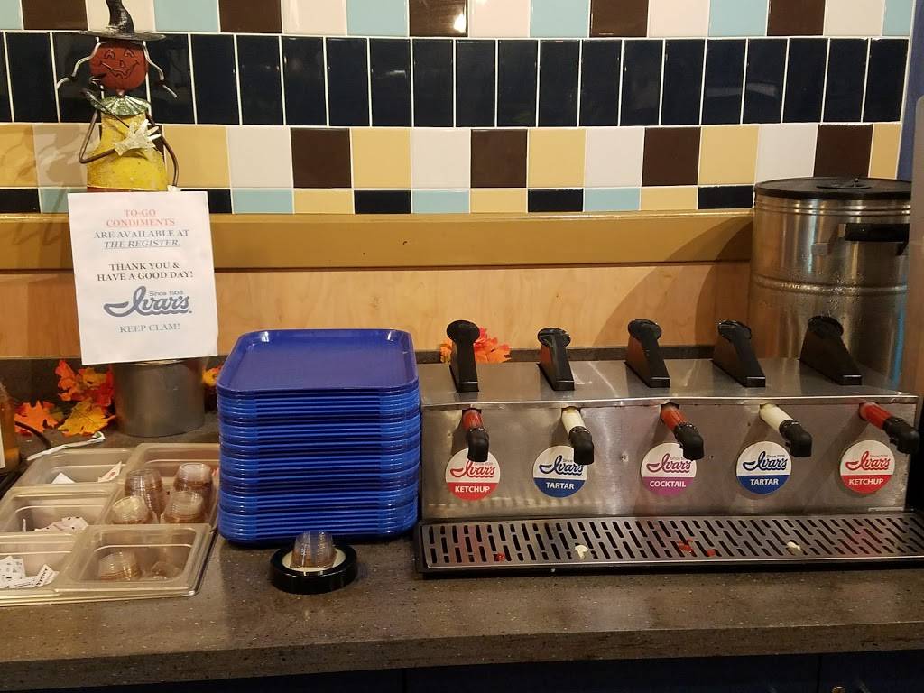 Ivars Seafood Bar | restaurant | 1520 41st St, Everett, WA 98201, USA | 4252529292 OR +1 425-252-9292