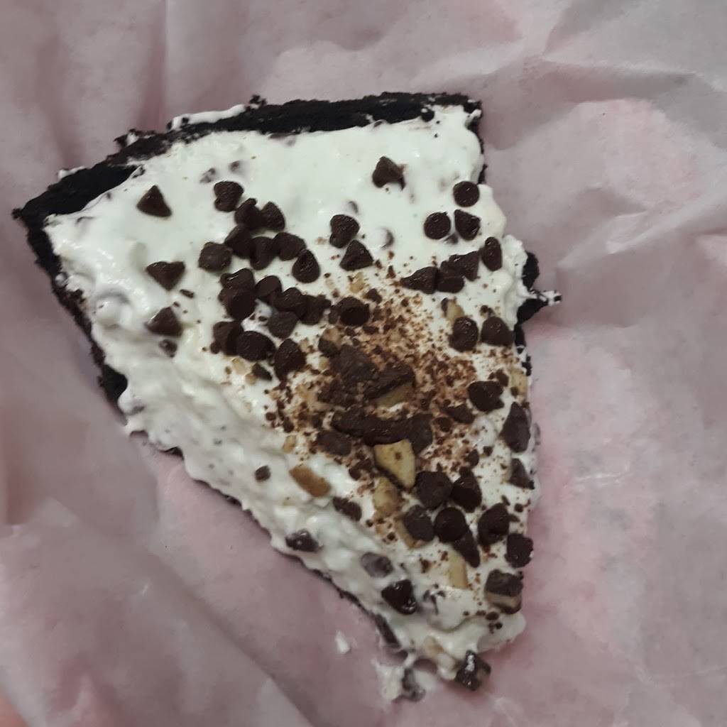 Allens BBQ & Trading Post | restaurant | 10715 TN-192, Holladay, TN 38341, USA | 7315843010 OR +1 731-584-3010